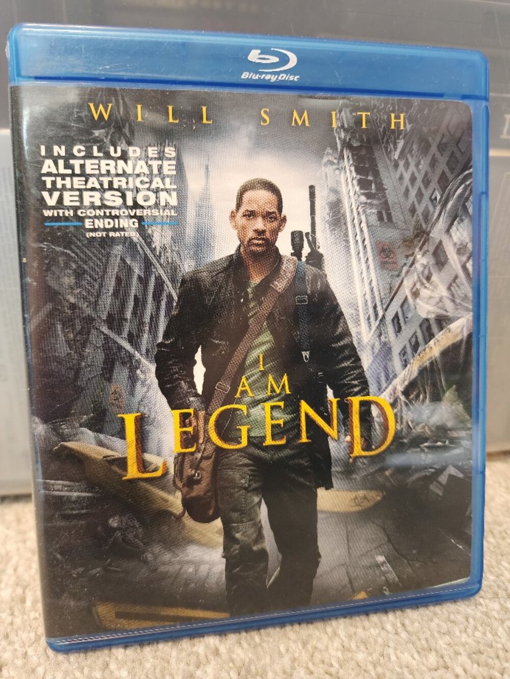 3/$15 I Am Legend Blue-Ray - Used
